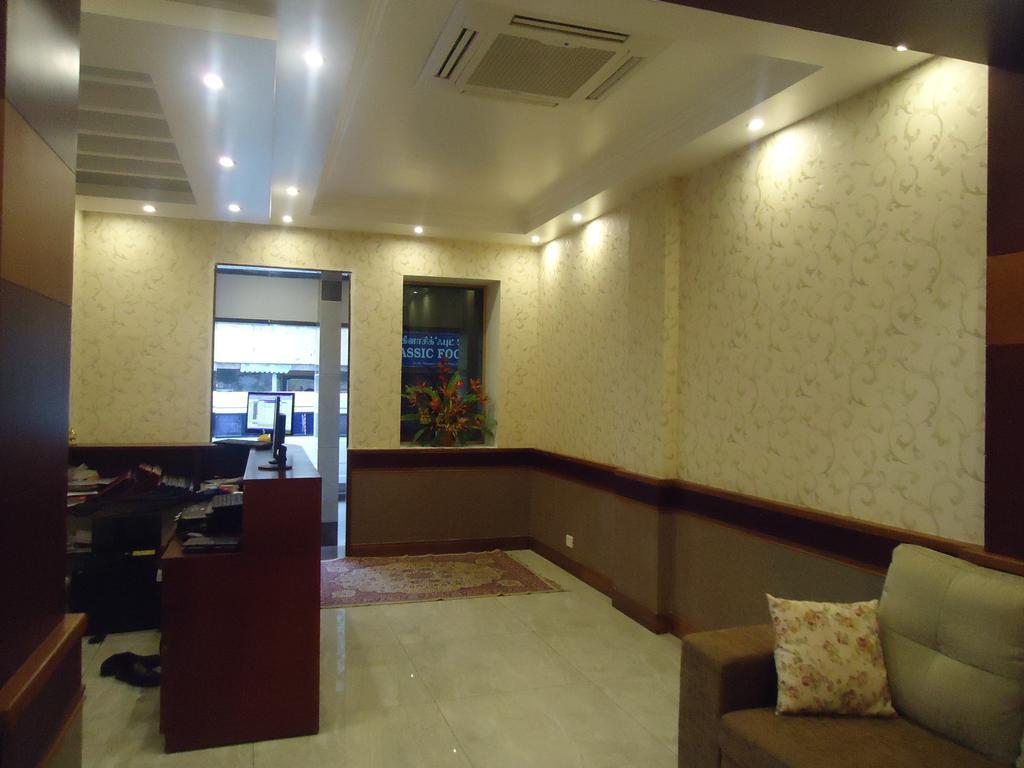 Pleasant Inn Puducherry Eksteriør billede