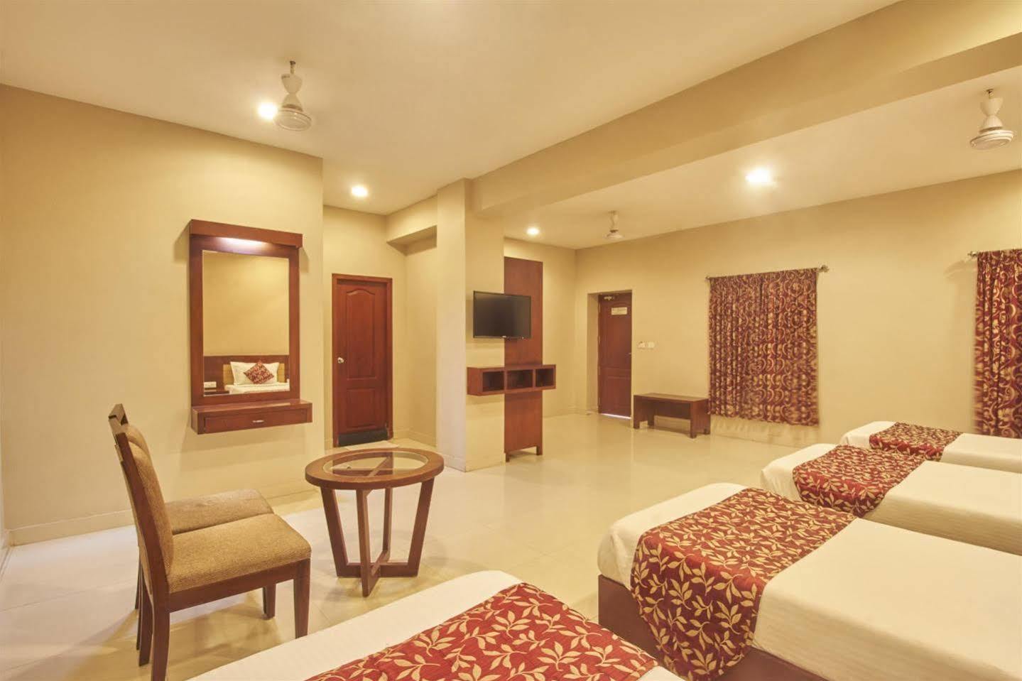 Pleasant Inn Puducherry Eksteriør billede
